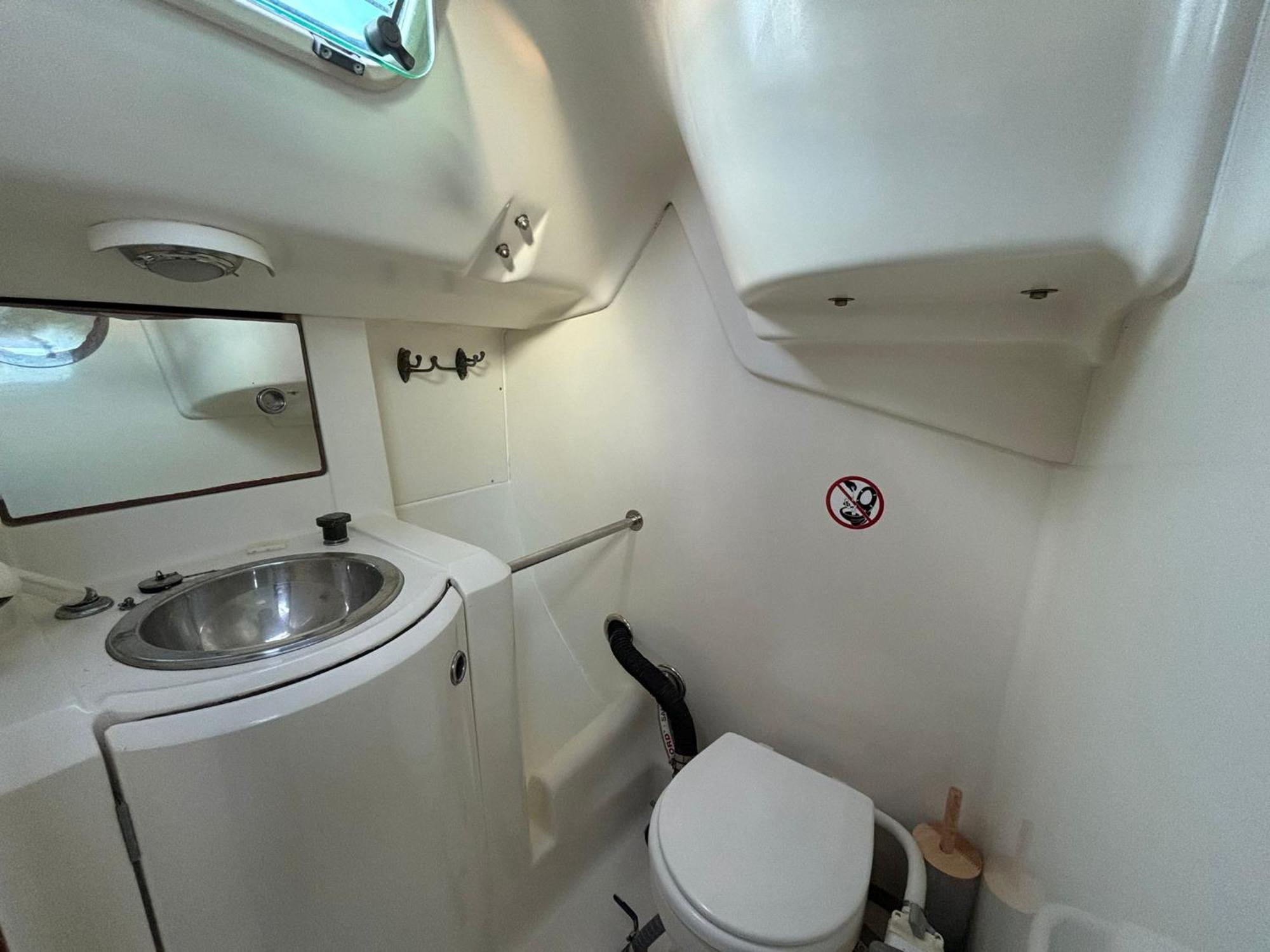 Barco A Vela Em Peniche - West Sailing Hotel ภายนอก รูปภาพ